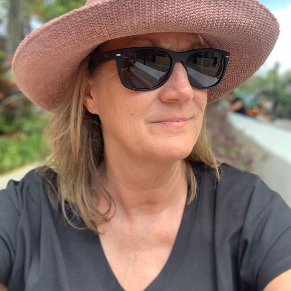 Meet your Posher, Melinda - Picture 1 of 1